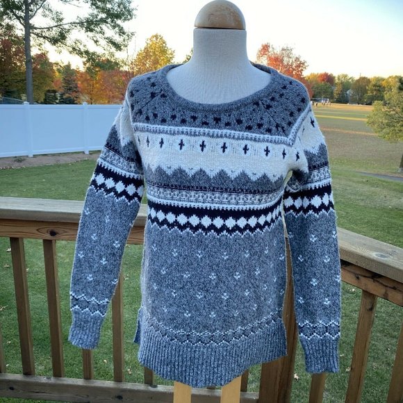 American Eagle Outfitters Sweaters - American Eagle AEO Sweater Gray Fair Isle NWT XS